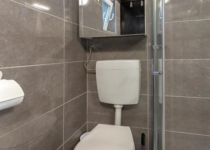 Oddih Ob Krki Skocjan (Skocjan)